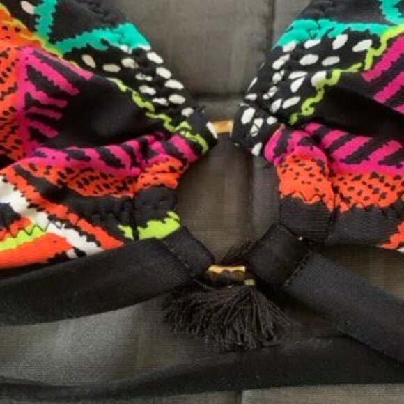 Trina Turk 2 piece Africana Swimsuit Wrap top, ring bottom - Picture 3 of 8